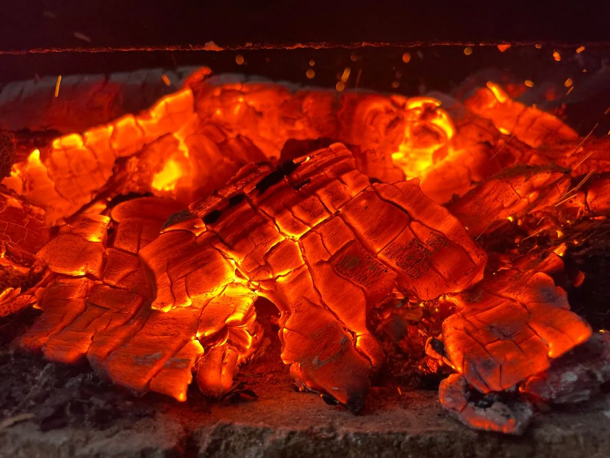 Jăratic și cărbuni aprinși