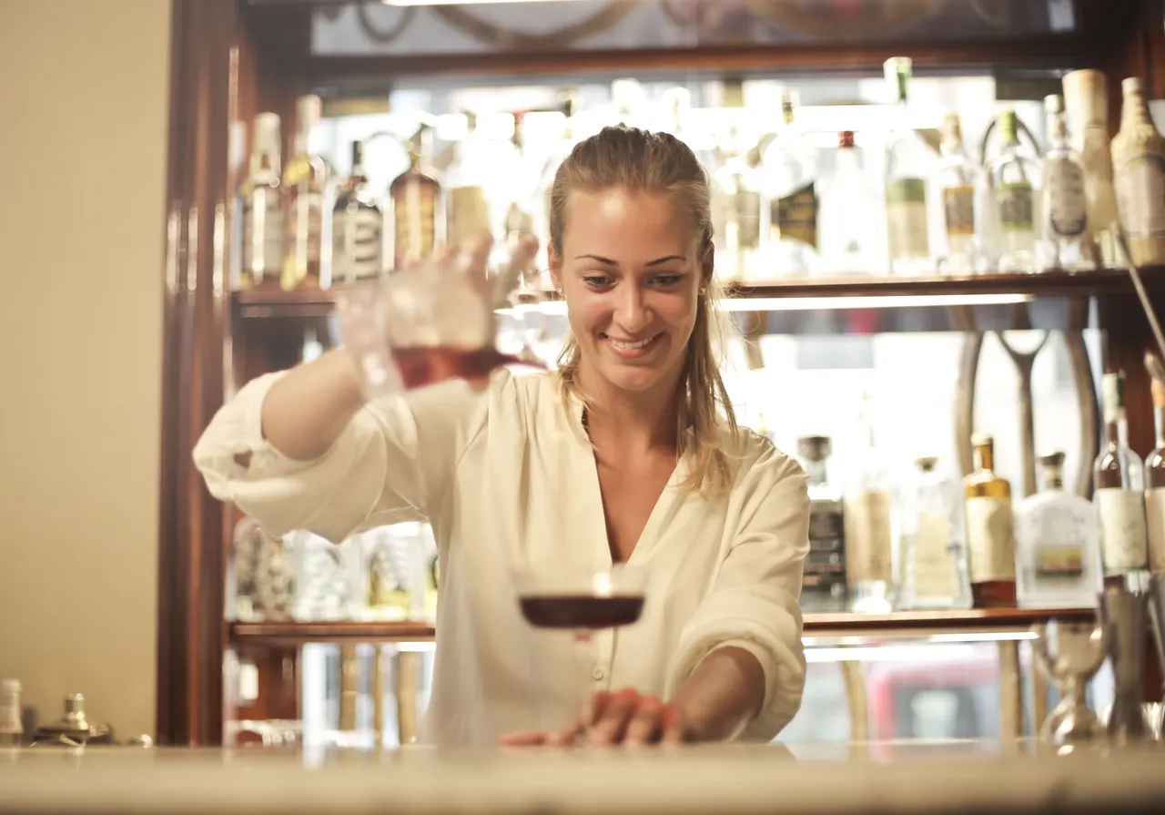 Barman sau barmaniță