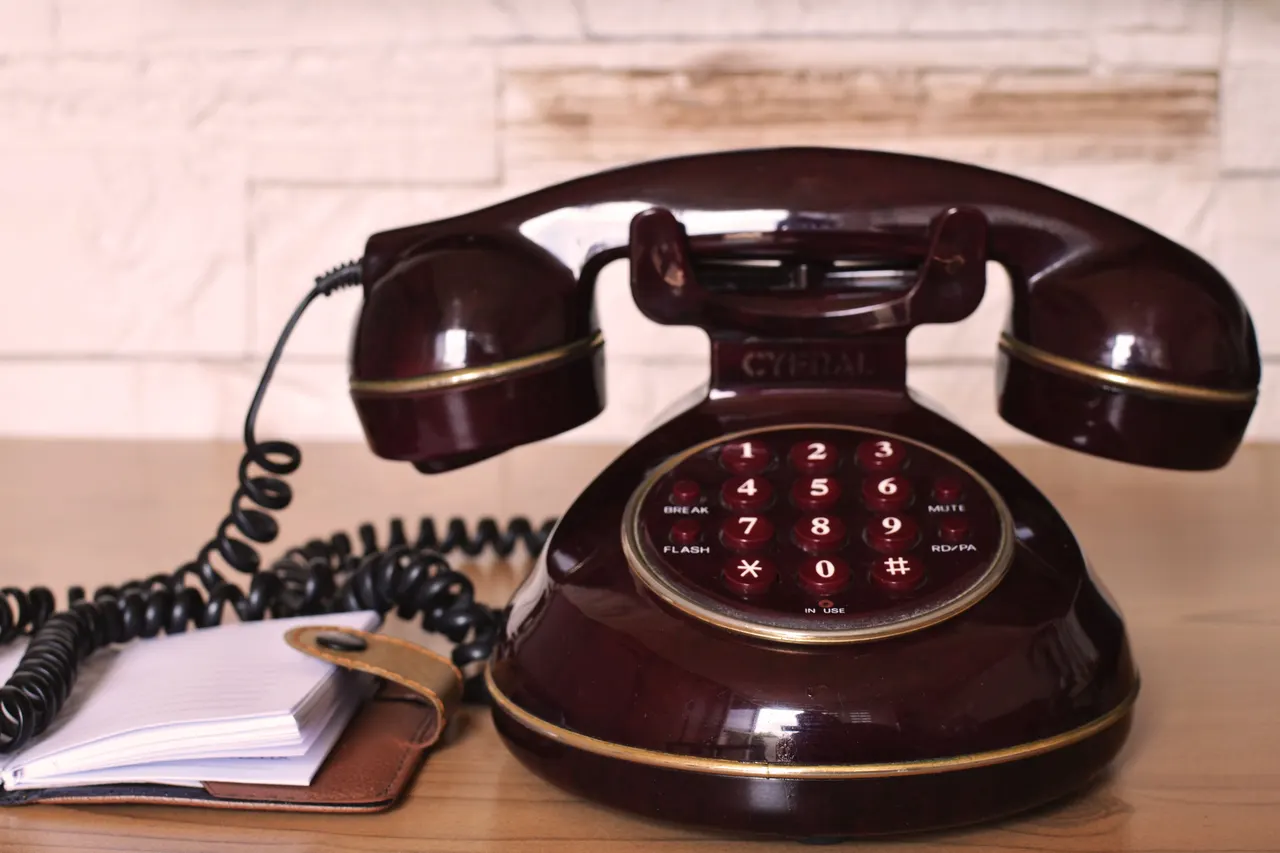 Telefon