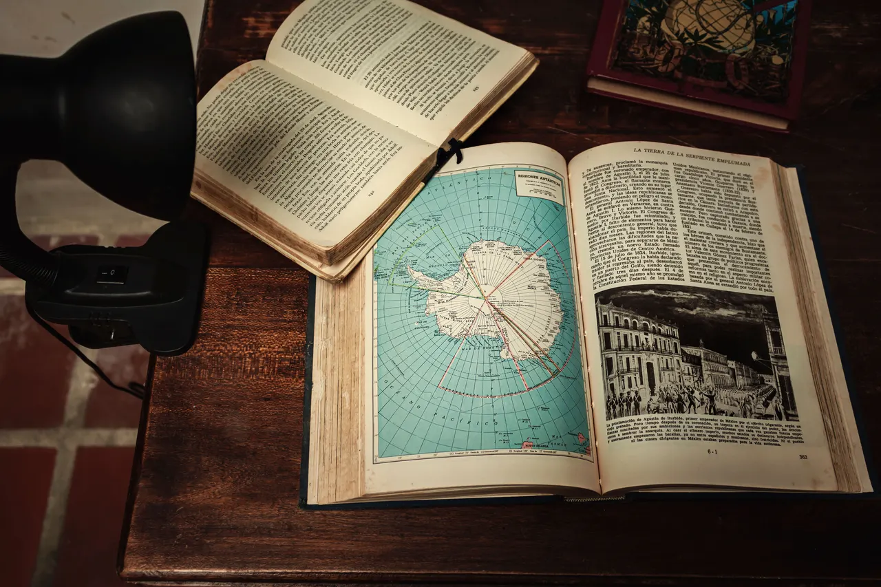Atlas geografic