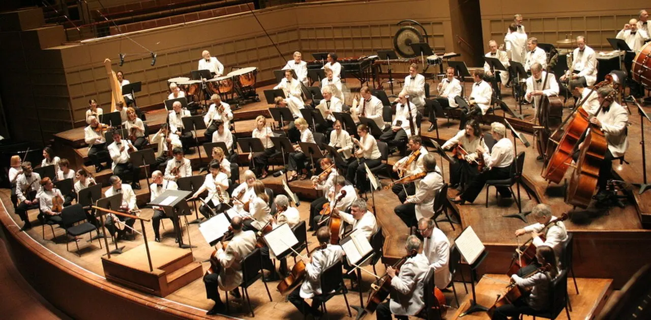 Orchestră