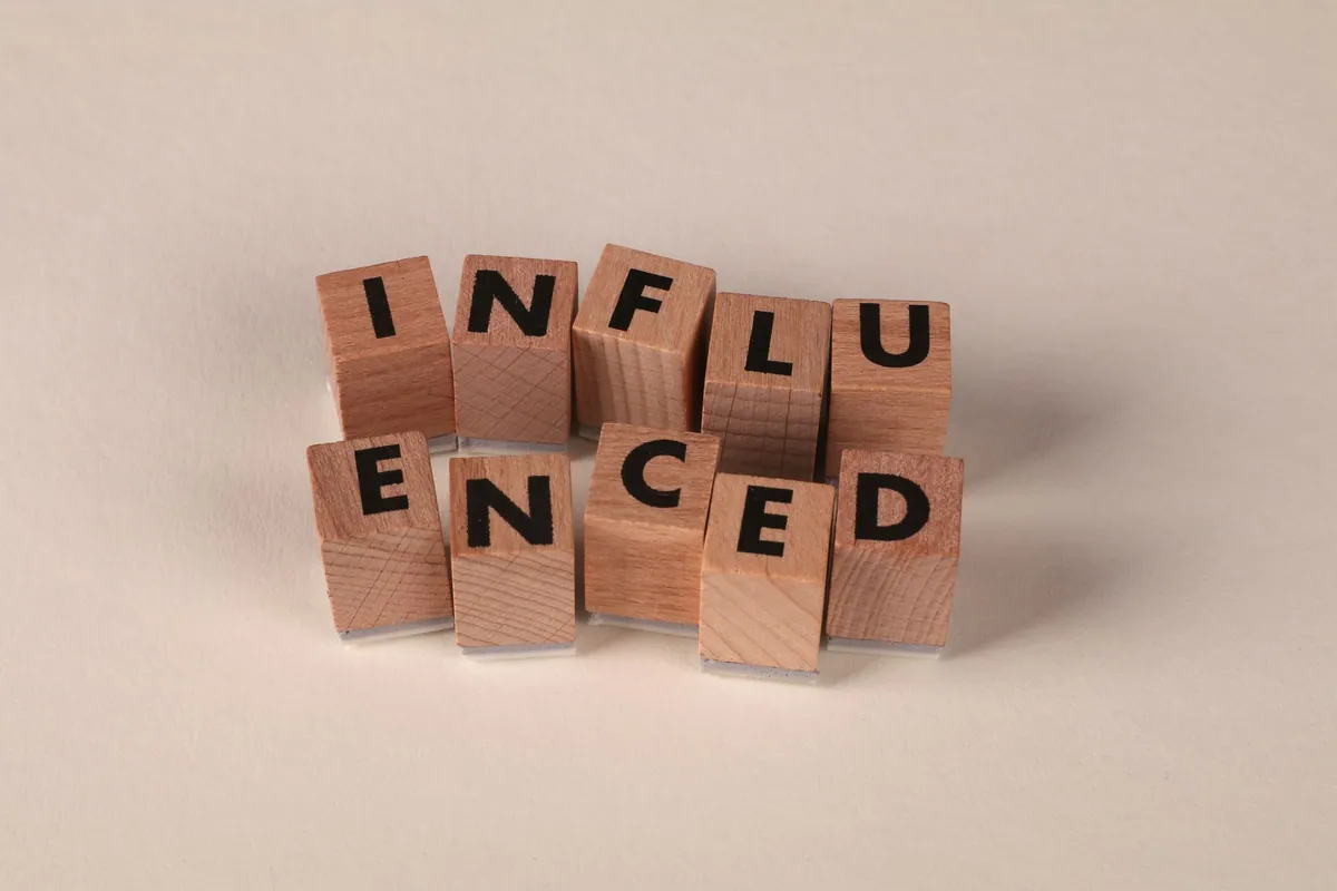 Influență